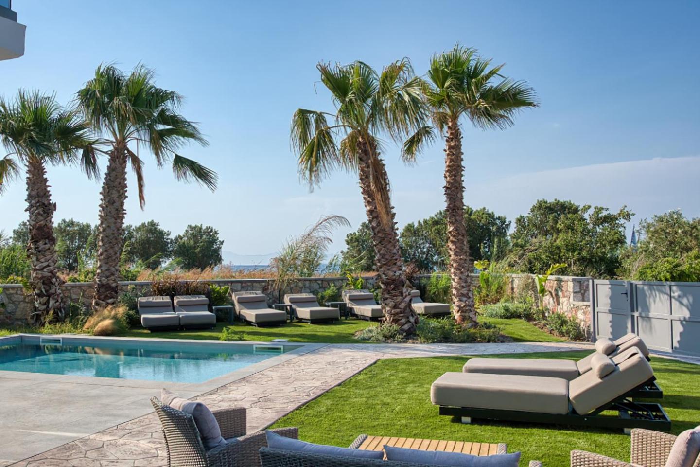 Penelope Beachfront Villa Kremasti  Luaran gambar